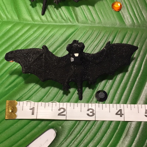 5/$25 Girls bat hair Accessories #2 - Picture 3 of 3